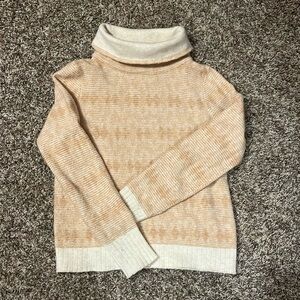 Aventura sweater 
In great condition 
Size medium